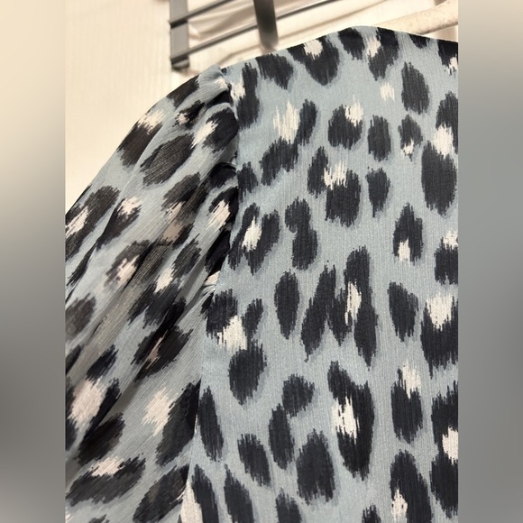LOFT Blue Leopard Print Long Sleeve V-Neck Midi Dress women’s Petite small SP - Picture 13 of 16